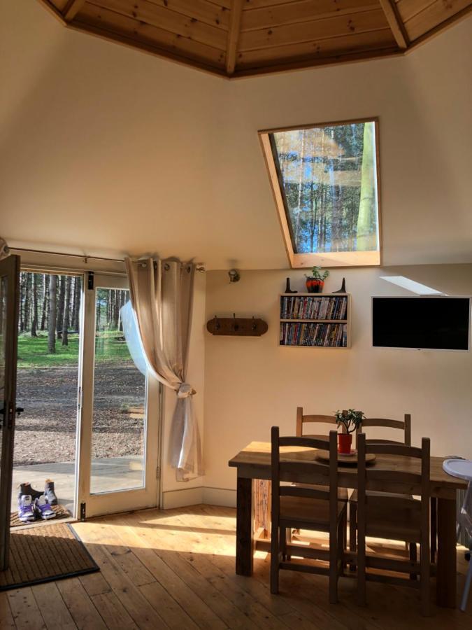 Woodpecker Cabin With Hot Tub King's Lynn Exterior photo